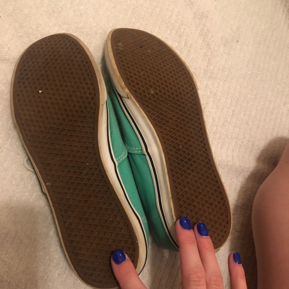 Vans - Picture 5 of 6